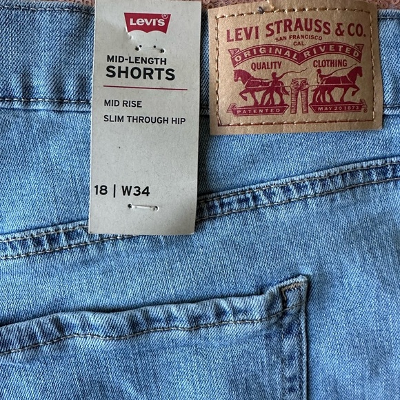 NEW Levi's Women's Mid Length Denim Jean Shorts 18 W34. Classic, Camping - Picture 5 of 8
